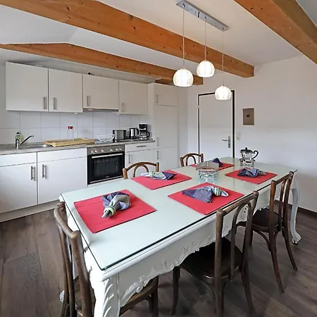 Am Schwimmteich 2 Lachendorf